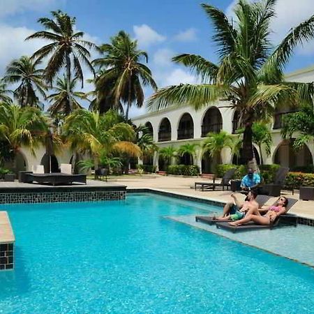 Talk Of The Town Beach Hotel & Beach Club By Gh Hoteles Oranjestad Ngoại thất bức ảnh
