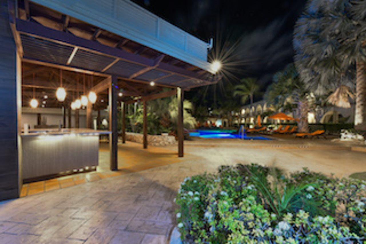 Talk Of The Town Beach Hotel & Beach Club By Gh Hoteles Oranjestad Ngoại thất bức ảnh