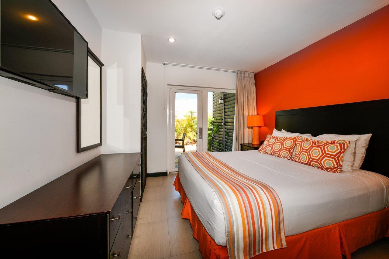Talk Of The Town Beach Hotel & Beach Club By Gh Hoteles Oranjestad Ngoại thất bức ảnh